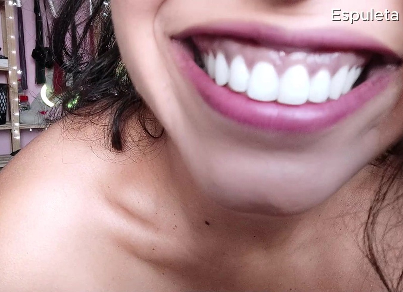 Joy Se Masturbe Com Sua Chefe