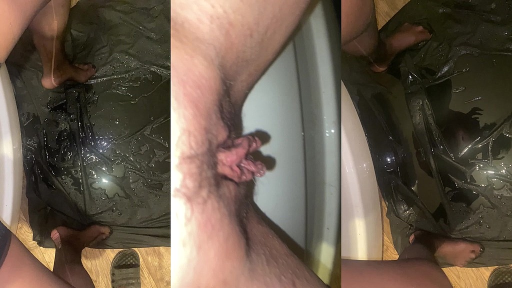 wet bath play- – naughty wet relief & pussy play