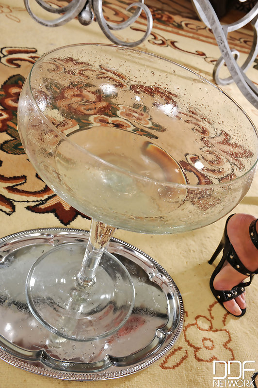 Slim chained naked beauty Silvie Delux peeing #11