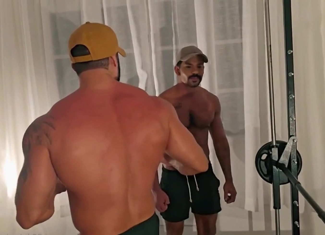 Chamei O Amigo Pra Treinar Mas O Puto Queria Mesmo Era Pegar No Meu Ferro