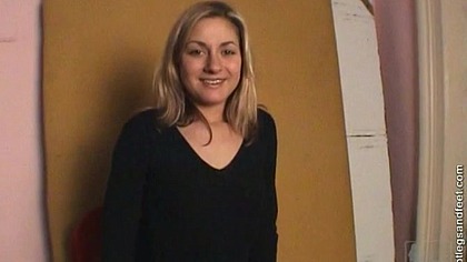 Smooth operator gets leggy!