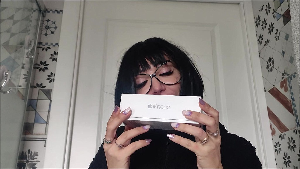 my italian slave bought me the iphone (Blackwidow, Chantal channel) my italian slave bought me the iphone (Blackwidow, Chantal channel)
