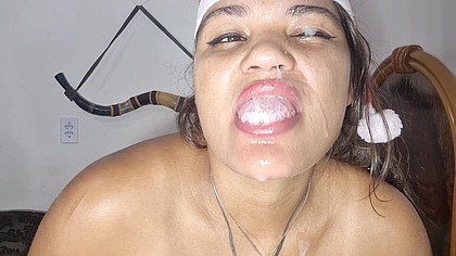 Era perto do natal e pra comemorar tigresa chama o novinho e faz aquele sexo gostoso Tigresa Vip, marido e o novinho