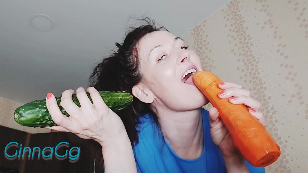 Ginnaggs: big hairy cunt fucks vegetables (AnalVids.com) big hairy cunt fucks vegetables (Ginnaggs)