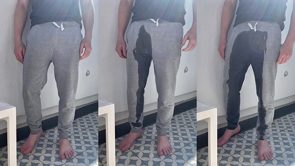 truth or dare - had to piss in pants (Biflatmate) truth or dare - had to piss in pants (Biflatmate)