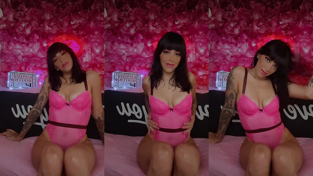 pretty in pink (Mia Martinez, Mia Martinez) pretty in pink (Mia Martinez, Mia Martinez)