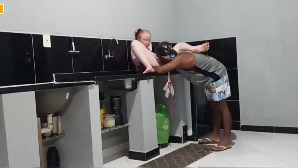 esposa puta foi fudida na hora do jantar (Lorrany Exotica, Marcio Baiano) esposa puta foi fudida na hora do jantar (Lorrany Exotica, Marcio Baiano)