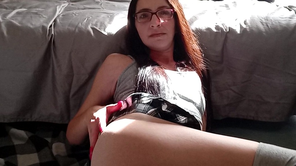solo play, not shaven (Southernpetite1) solo play, not shaven (Southernpetite1)