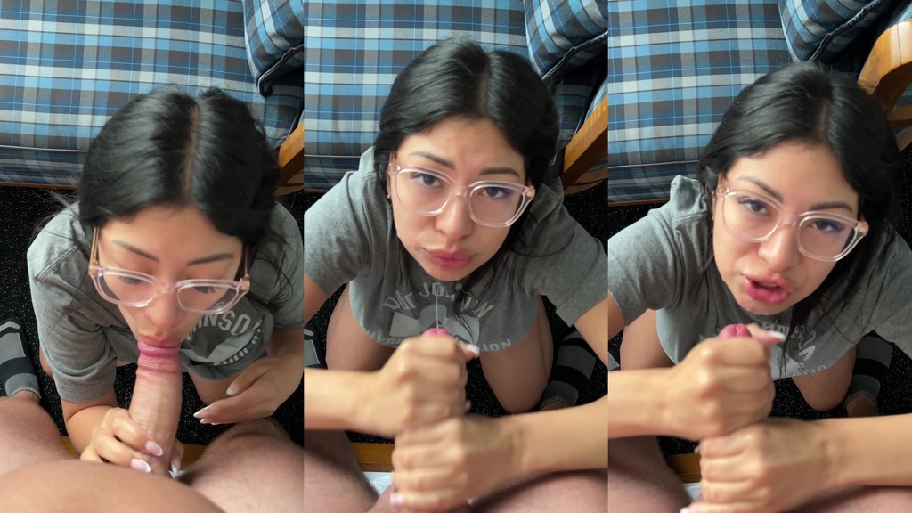 Ками Стрелла встречается со своим военным приятелем по сексу, чтобы сделать ему горячий минет