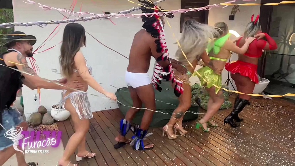jujufuracao - carnival dance (Yasmin Mineira, Bianca Ferraz, Aylla Gatinna, Perseu Dotado, Alice lins, Miranha, Thales Milleto Oficial) jujufuracao - carnival dance (Yasmin Mineira, Bianca Ferraz, Aylla Gatinna, Perseu Dotado, Alice lins, Miranha, Thales Milleto Oficial)