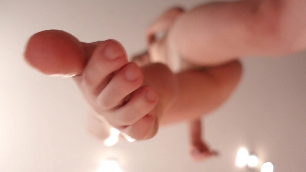 the giantess makes you lick her feet (Furiyssh) the giantess makes you lick her feet (Furiyssh)