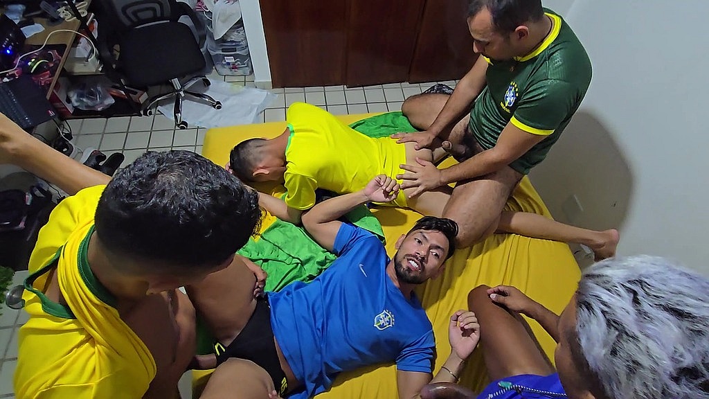 sexo suruba e futebol part 1 (Junior Delao, Socyal Sem Camisa, Maldonatto, Imaginajaum, MarioSexo549515) sexo suruba e futebol part 1 (Junior Delao, Socyal Sem Camisa, Maldonatto, Imaginajaum, MarioSexo549515)