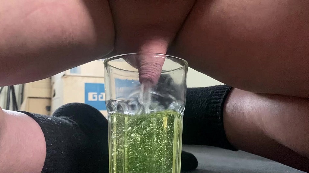 drinking my own piss for 24 hours (Neo) drinking my own piss for 24 hours (Neo)