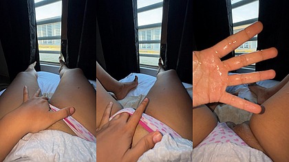 como me encanta cuando me masturbo al pie de la ventana y mis vecinos pasan y pasan para verme