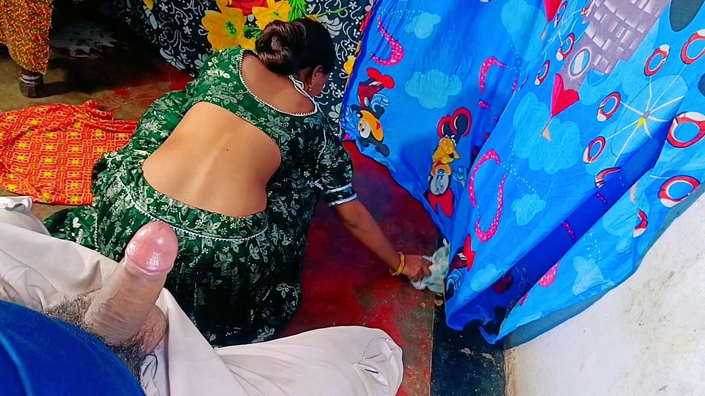 new sapna bhabhi was mopping, brother-in-law was secretly watching, came and started fucking desi kaamwali ki saxy gand (Rakul007, Rakul008) new sapna bhabhi was mopping, brother-in-law was secretly watching, came and started fucking desi kaamwali ki saxy gand (Rakul007, Rakul008)