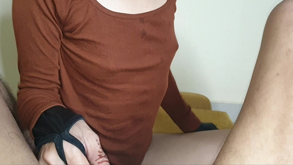 cute girl satisfying step brother for the first time and let him cum on her pussy. (Bunny9489, Hunny1821) cute girl satisfying step brother for the first time and let him cum on her pussy. (Bunny9489, Hunny1821)