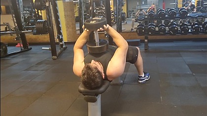 A gostosa me convidou para o role na praia .