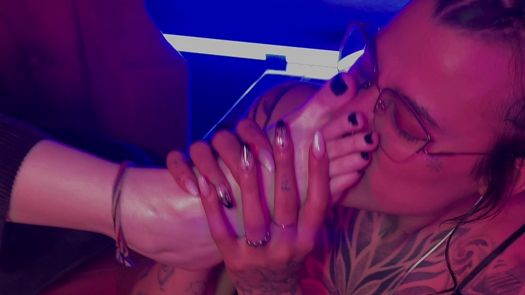 sexo com cheiro: como transar com quem ama chule (Rotten Venus, Bia Roman, Lili) sexo com cheiro: como transar com quem ama chule (Rotten Venus, Bia Roman, Lili)