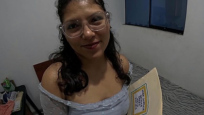 Follando con la vendedora de casas, trata de venderme el cuarto para que lo alquile y podamos follar a diario