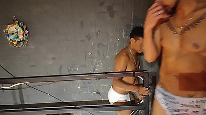 Sexo ao vivo gay na balada da zona Central de Sao Paulo