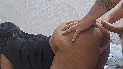 Su enorme culo de puta es una tentacion para mi, le tengo que dar anal ajuro