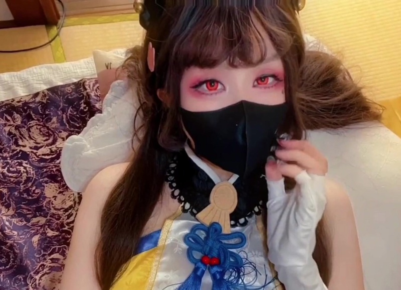 Yong Jie Wu Jian Hu Tao Cosplay Tu Yu Men Hu Tao Noyin Yang Zhu Yi Shi Jie Zhao Huan ,Chuan Yue Bo Chong ,Nai You Pao Fu Dang Chang Guan Man