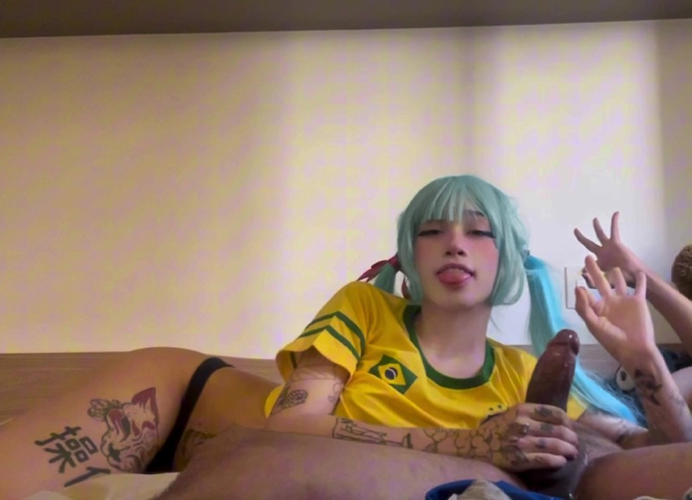 Brazilian Hatsune Miku Blowjob And Cum In Mouth