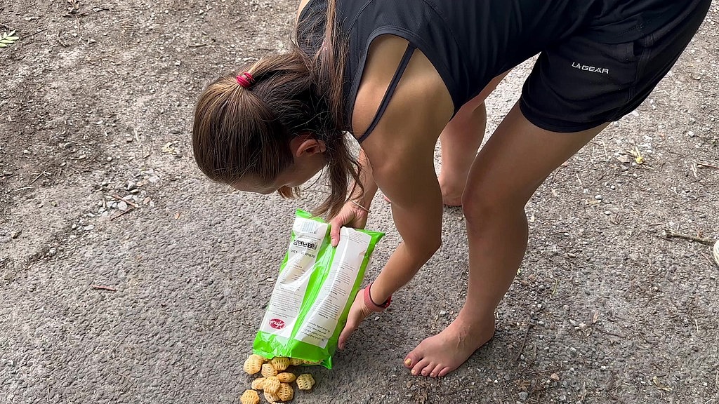 foot crushing crisps (Wamgirlx) foot crushing crisps (Wamgirlx)