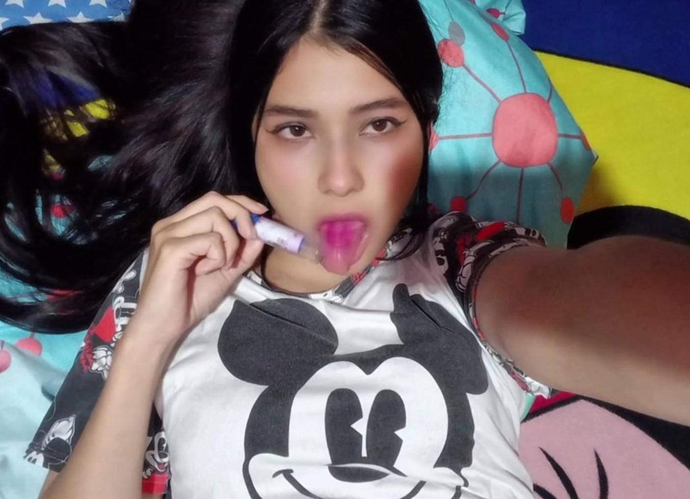 18-Year-Old College Girl Masturbates With Her Dildo ( Sheer Complete Version)