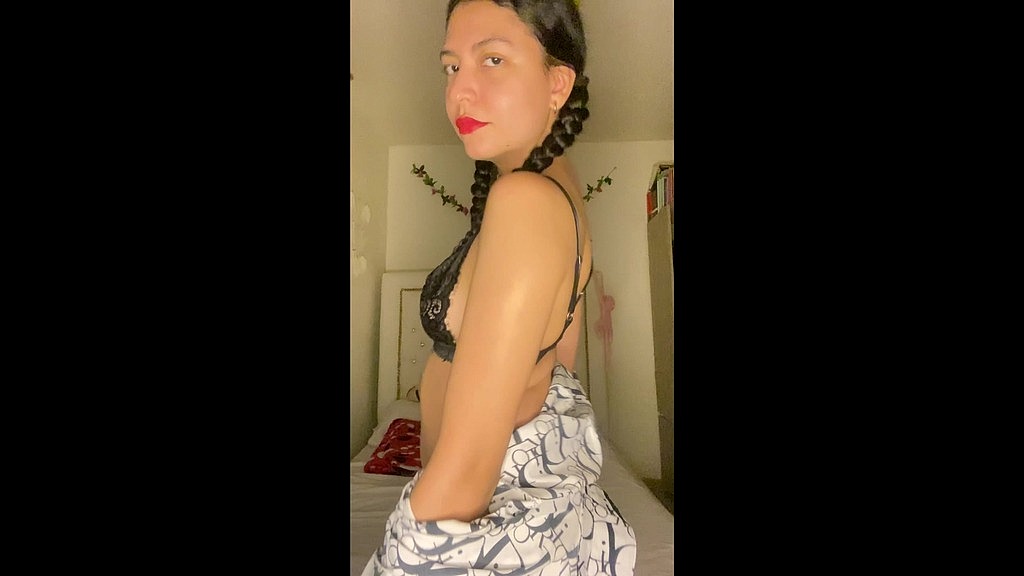 carmen sexy 21 yr old latina babe makes spicey sfw selfie clips (Carmen) carmen sexy 21 yr old latina babe makes spicey sfw selfie clips (Carmen)