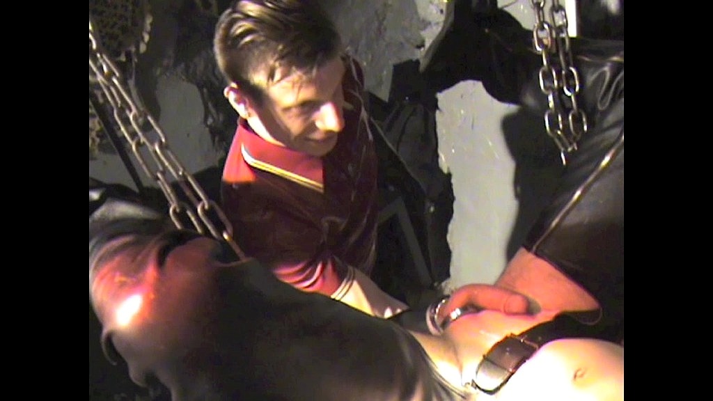 amaign hard fist session in leather insling (Badboy Crunchboy, French twink Crunchboy) amaign hard fist session in leather insling (Badboy Crunchboy, French twink Crunchboy)