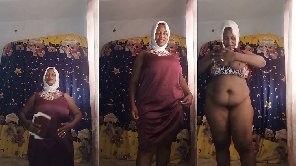 проповідник молиться і показує свою кицьку (Dickucker1) preacher pray and show her pussy (Dicksucker1)