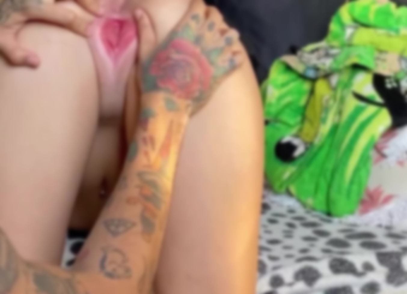 Branquinha Magrinha Toda Rosinha Cheia De Tesao Com Amigo Da Faculdade