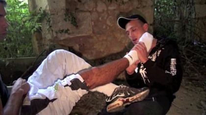 582 young sneaker boy fucke din nskeaer and fee humliation outdoor