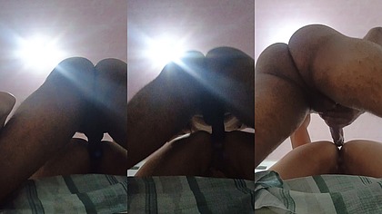 Negao me colocou de 4, socou forte no meu cu ate encher de leitinho