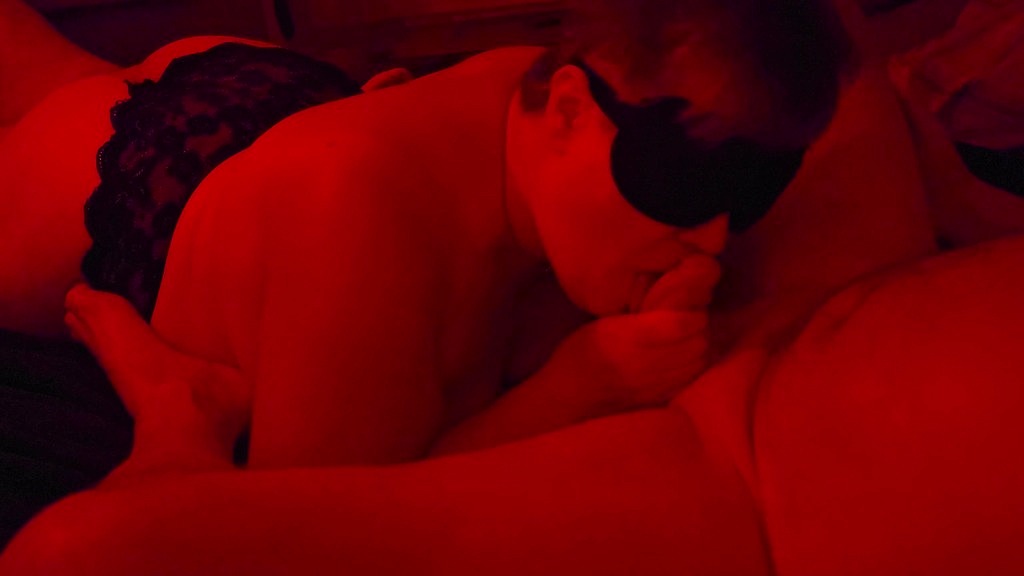 Sapevo qual era il compito... succhialo fino all'ultima goccia! Video a luci rosse, pompino a una donna formosa (MasterJ, Slavegirl) i knew the assignment...suck him dry! red light videos bbw blowjob (MasterJ, Slavegirl)