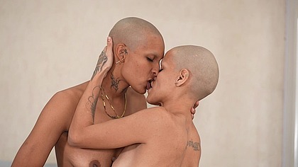 Layla & Valezka: the "spitting image" of shaved sex (VALEZKA / STEP 2)