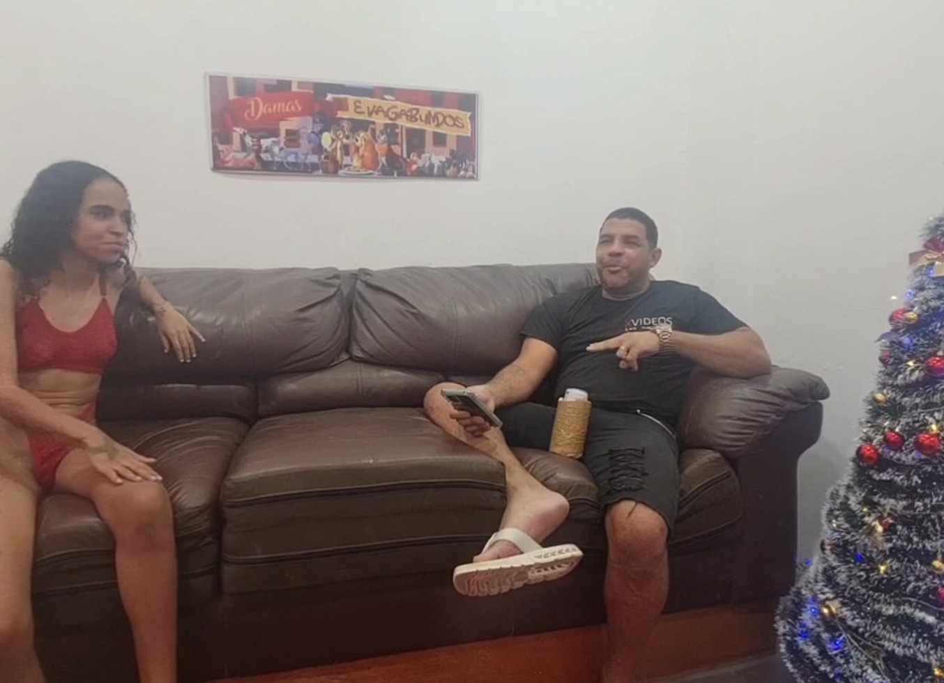 No Mes Do Natal... Dessinha A Surfistinha Faz Revelacoes No So Com Leo Ogro: - Quero Fuder Com Com 08 Homens ,Fodi Com Dois E Gostei