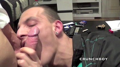 1402 sex with badboys in jogging int he sofa