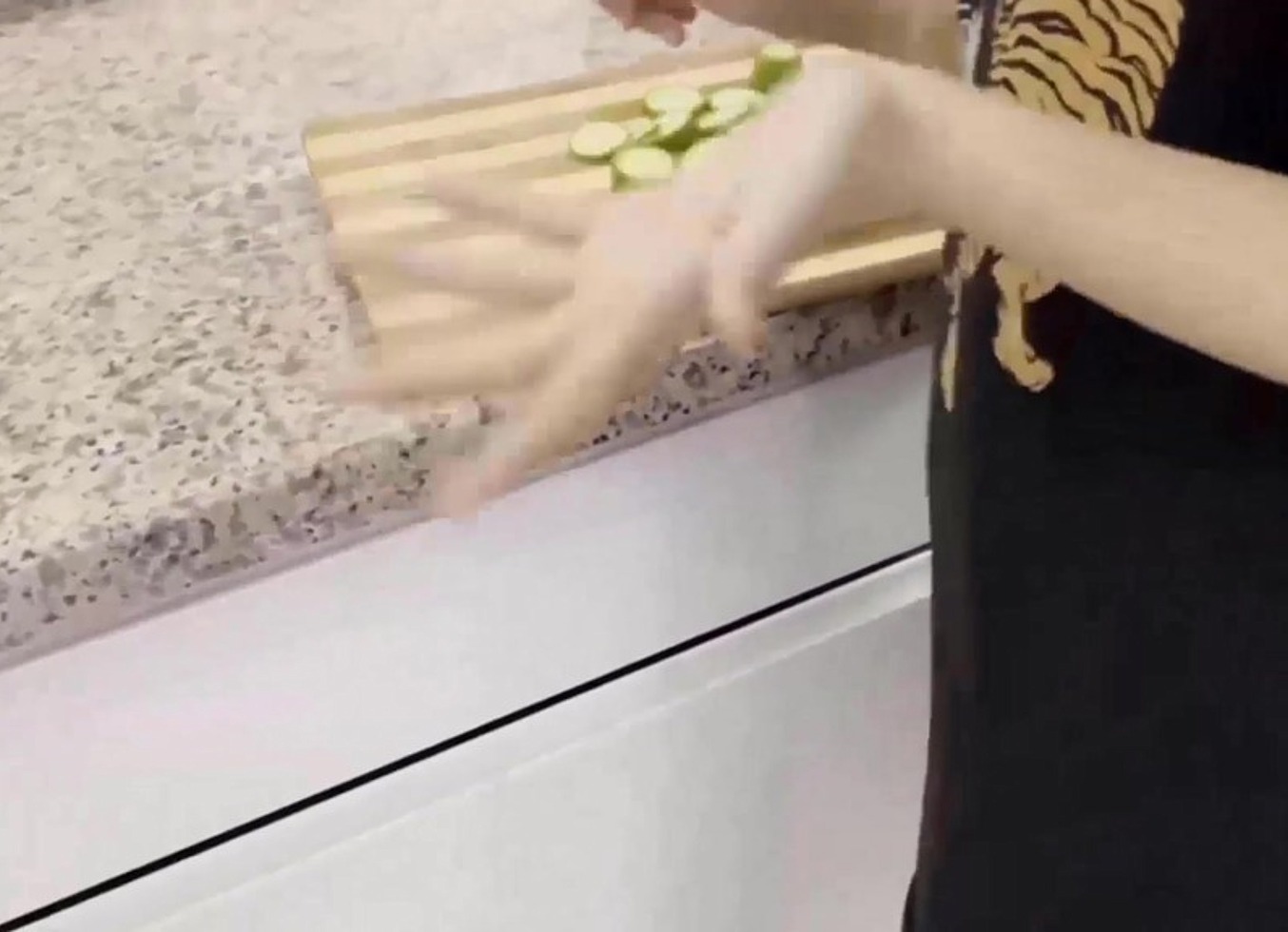 Latina Caliente Sexo Anal Le Esfloran El Culo Bien Duro Cogida Por Su Padrastro Cachondo Sin Controlar Las Ganas De Coger