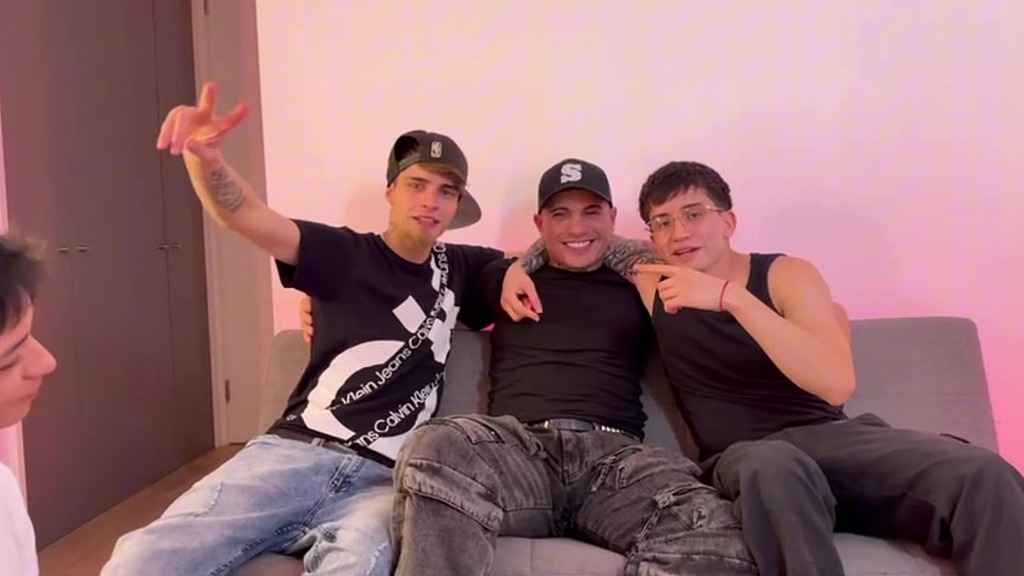 fui pra argentina pra fazerumas putarias com os hermanos. - completo (Pedro Fontes, Dh Zayd, Bruninho, Ravi Lucca) fui pra argentina pra fazerumas putarias com os hermanos. - completo (Pedro Fontes, Dh Zayd, Bruninho, Ravi Lucca)