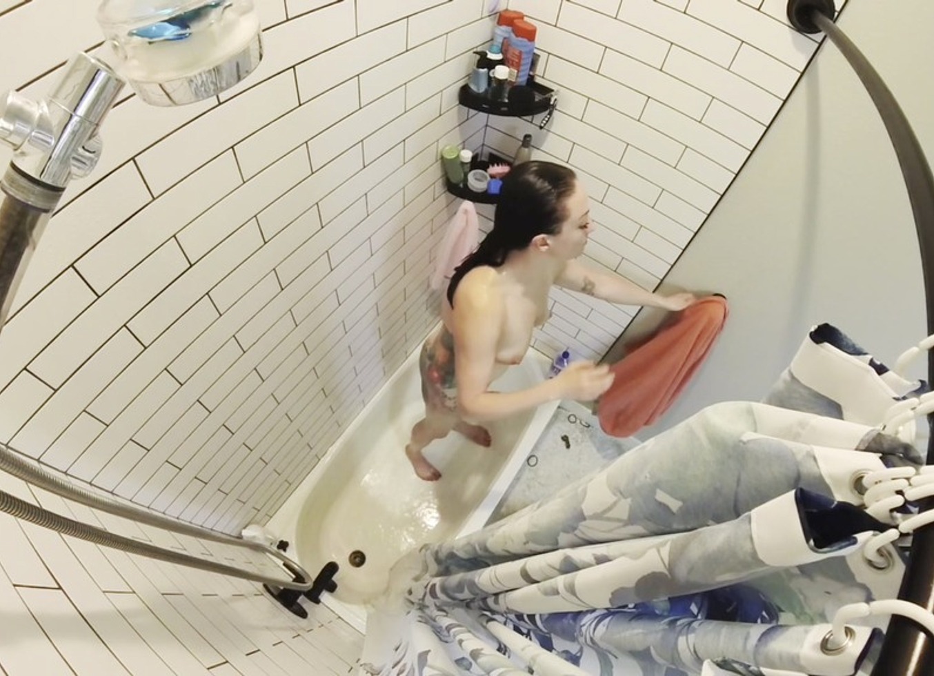 Shower After Fitness Full Solo Girl