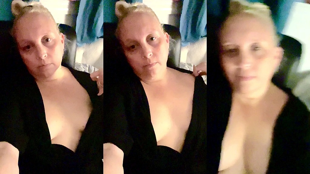 revylu - просто стають сексуальними, перш ніж повернутися додому (RevyLu) revylu - just getting sexy before they get home (RevyLu)