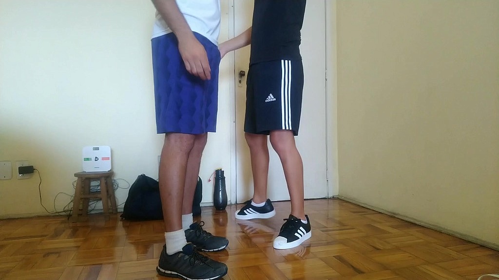 meu vizinho me levou ate em casa depois do treino e meteu leite no meu cu (Romulo Nickoo, Ranomope) meu vizinho me levou ate em casa depois do treino e meteu leite no meu cu (Romulo Nickoo, Ranomope)