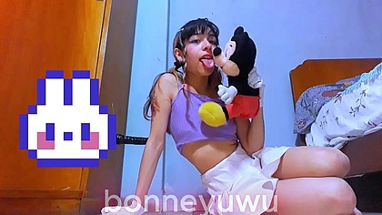 Bonneyuwu - 12:21 me doy en cuatro con el dildo