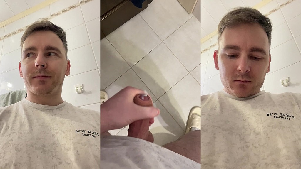 i hid in the toilet and quickly did what i had to do d (Heymardy) i hid in the toilet and quickly did what i had to do d (Heymardy)