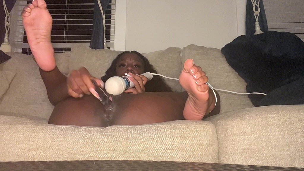 чорне дерево стає таким кремовим (Majestynasty) ebony babe gets so cream (Majestynasty)