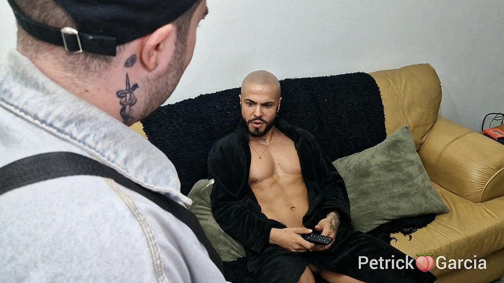 ele levou o beck e ainda comi o seu cuzinho (Petrick Garcia, Dorn) ele levou o beck e ainda comi o seu cuzinho (Petrick Garcia, Dorn)