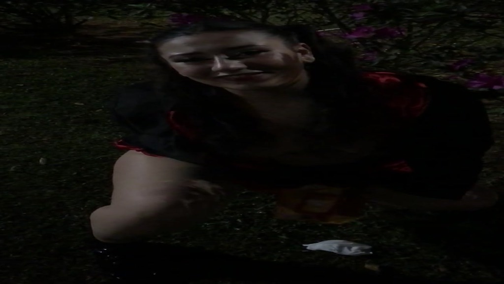 fazendo xixi em publico