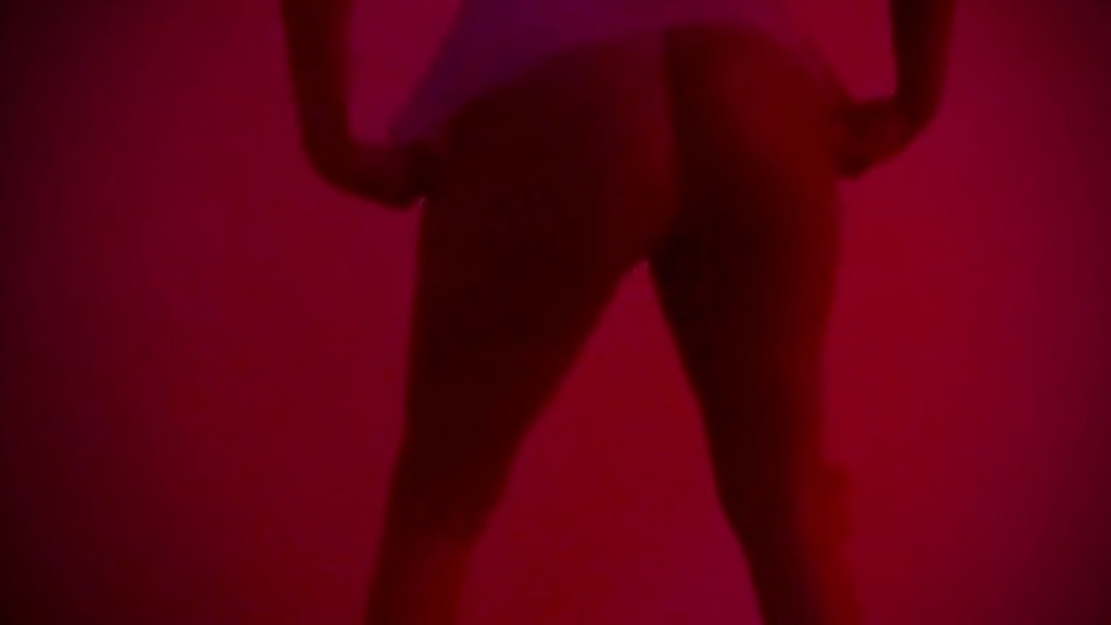 twerking a luci rosse con lola luv 2 (lola luv 2) red light twerking with lola luv 2 (Lola Luv 2)